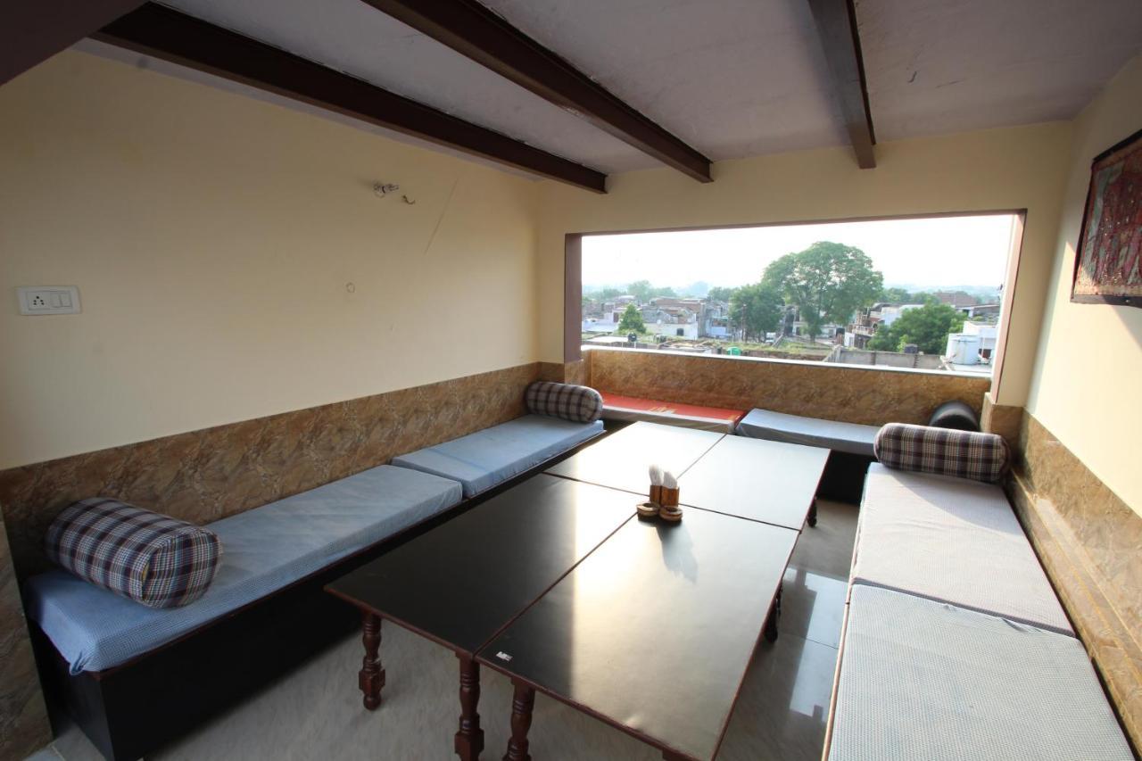 Friends Guest House & Hostel- Near Taj Mahal Agra  Exterior photo