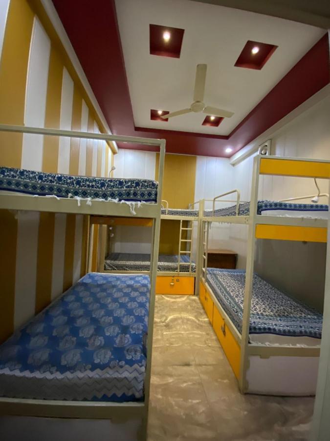 Friends Guest House & Hostel- Near Taj Mahal Agra  Exterior photo
