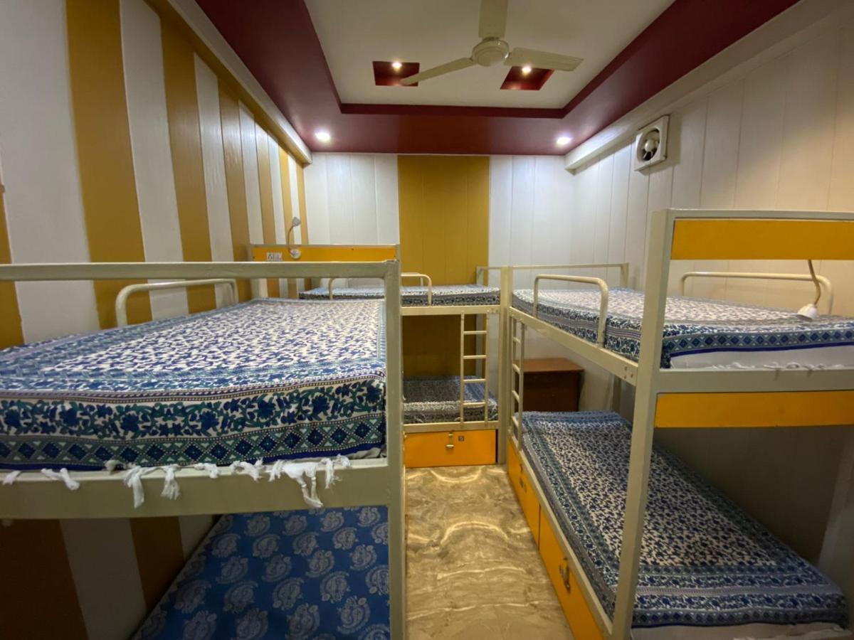 Friends Guest House & Hostel- Near Taj Mahal Agra  Exterior photo