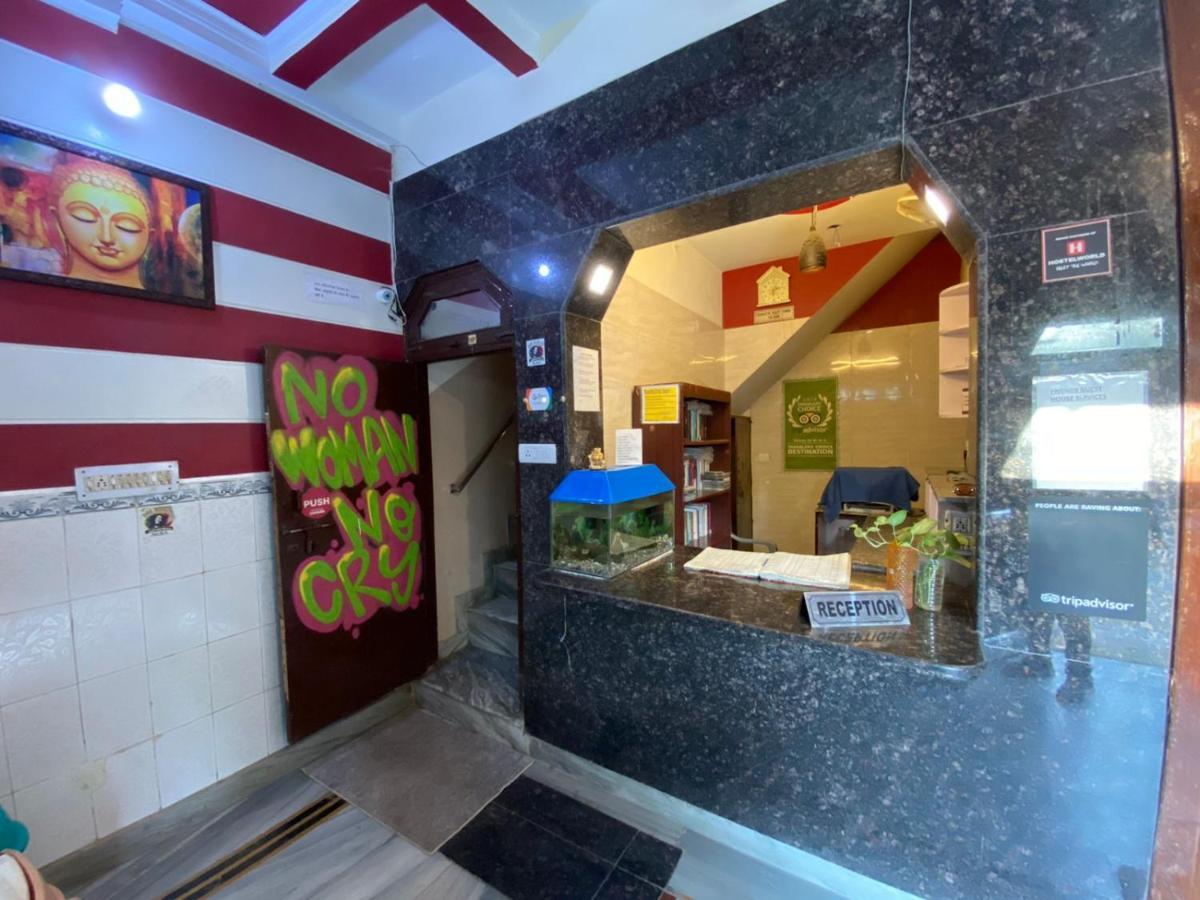 Friends Guest House & Hostel- Near Taj Mahal Agra  Exterior photo
